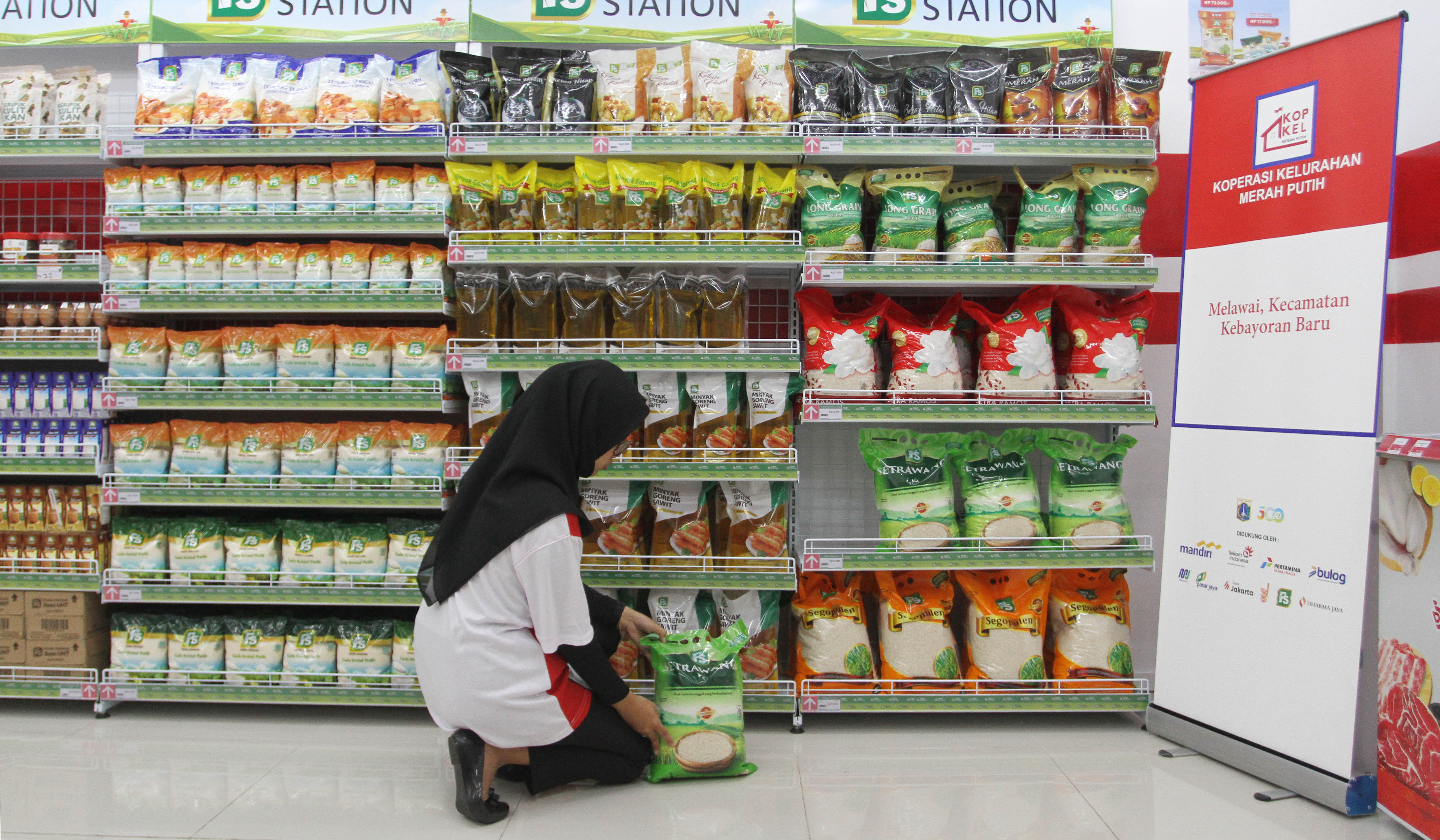 Gerai Koperasi Merah Putih di Jakarta. (Agus Priatna/SinPo.id)