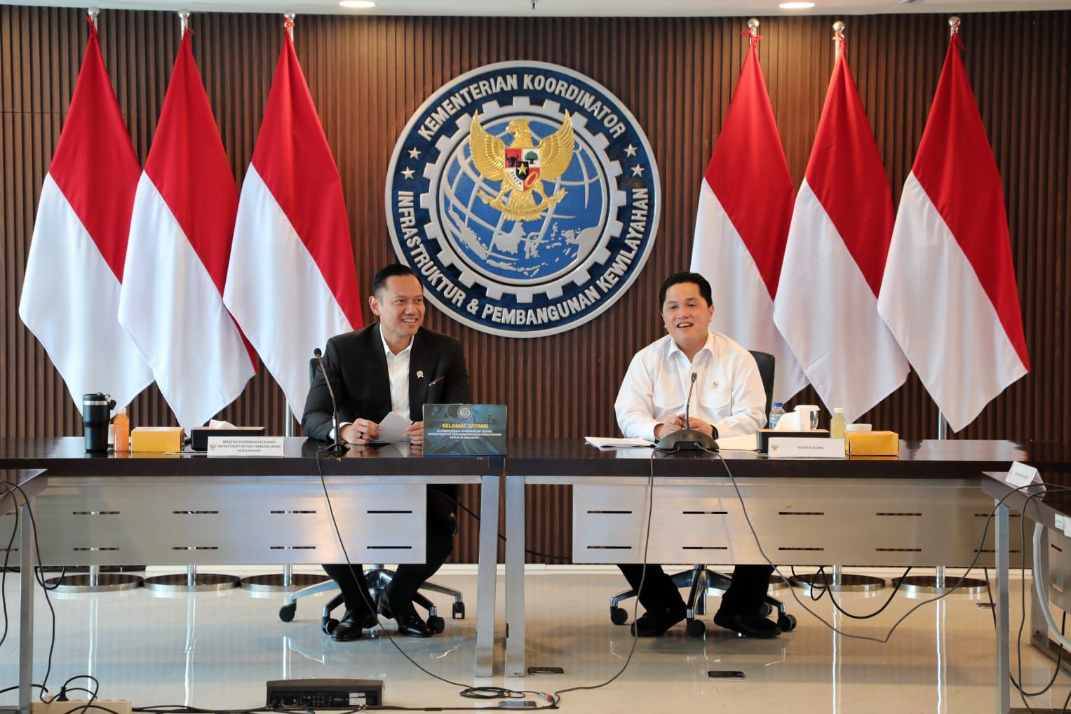 Menko Infrastruktur dan Pembangunan Kewilayahan, Agus Harimurti Yudhoyono (AHY) dalam Rapat Koordinasi Persiapan RUU Sistranas di Kantor Kemenko Infrastruktur. (SinPo.id/Humas Kemenkoinfra)