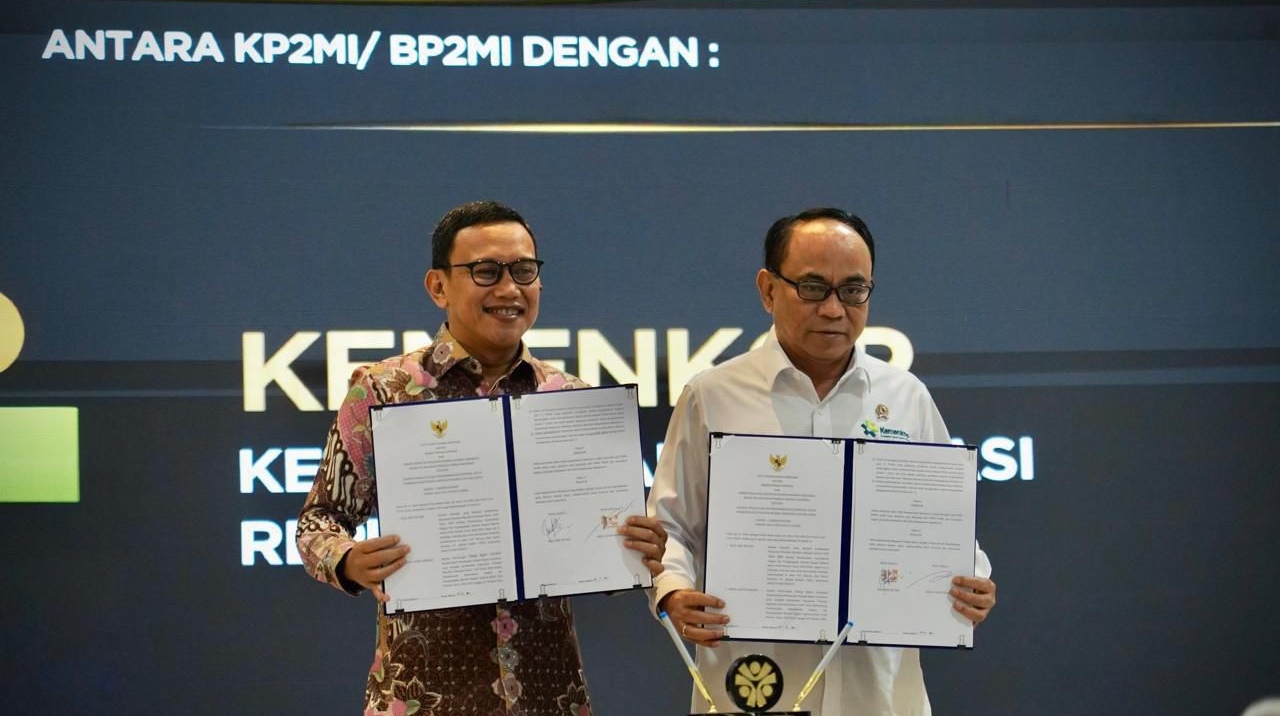 Menkop Budi Arie Setiadi dan Menteri P2MI Abdul Kadir Karding (SinPo.id/Tio Pirnando)