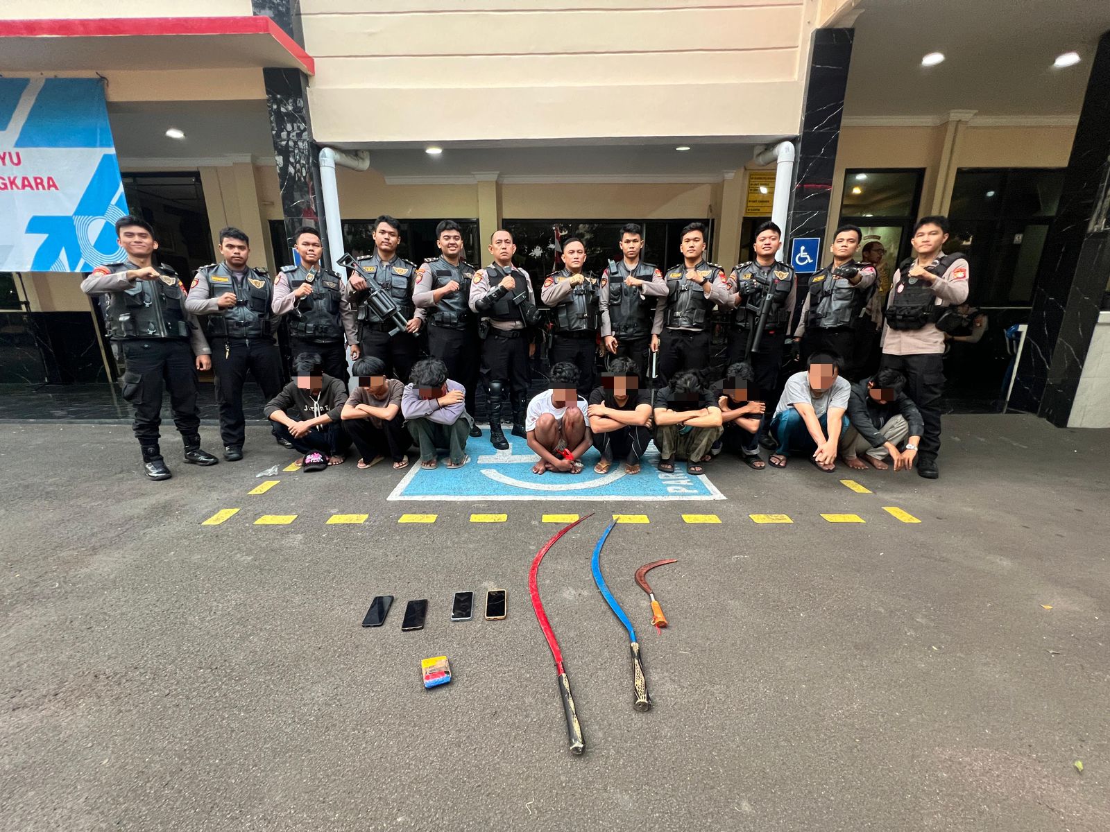 Para pelaku aksi tawuran yang ditangkap (SinPo.id/Dok.Polres Jakpus)