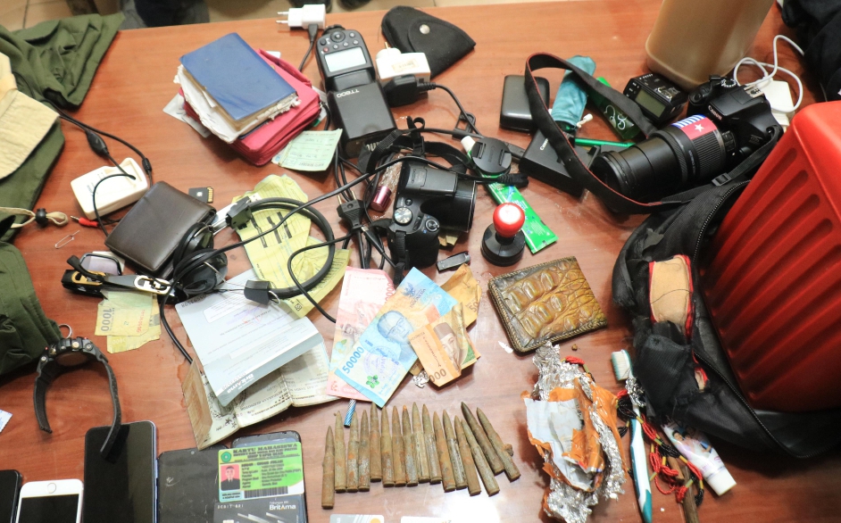 Barang bukti amunisi ilegal yang disita dari dua pelaku (SinPo.id/ Dok.Polri)