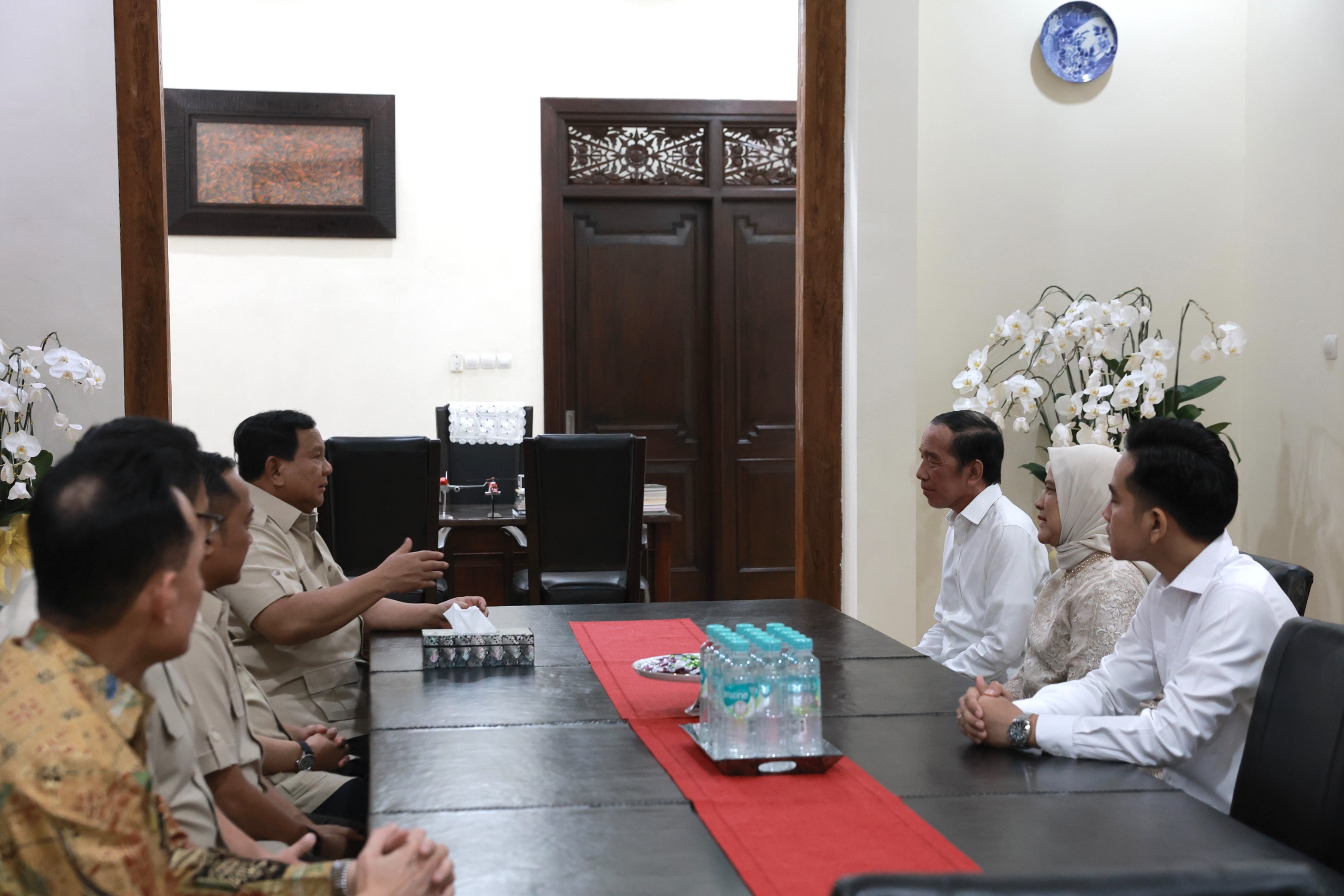 Prabowo Sambangi Jokowi di Solo (SinPo.id/tim Media)