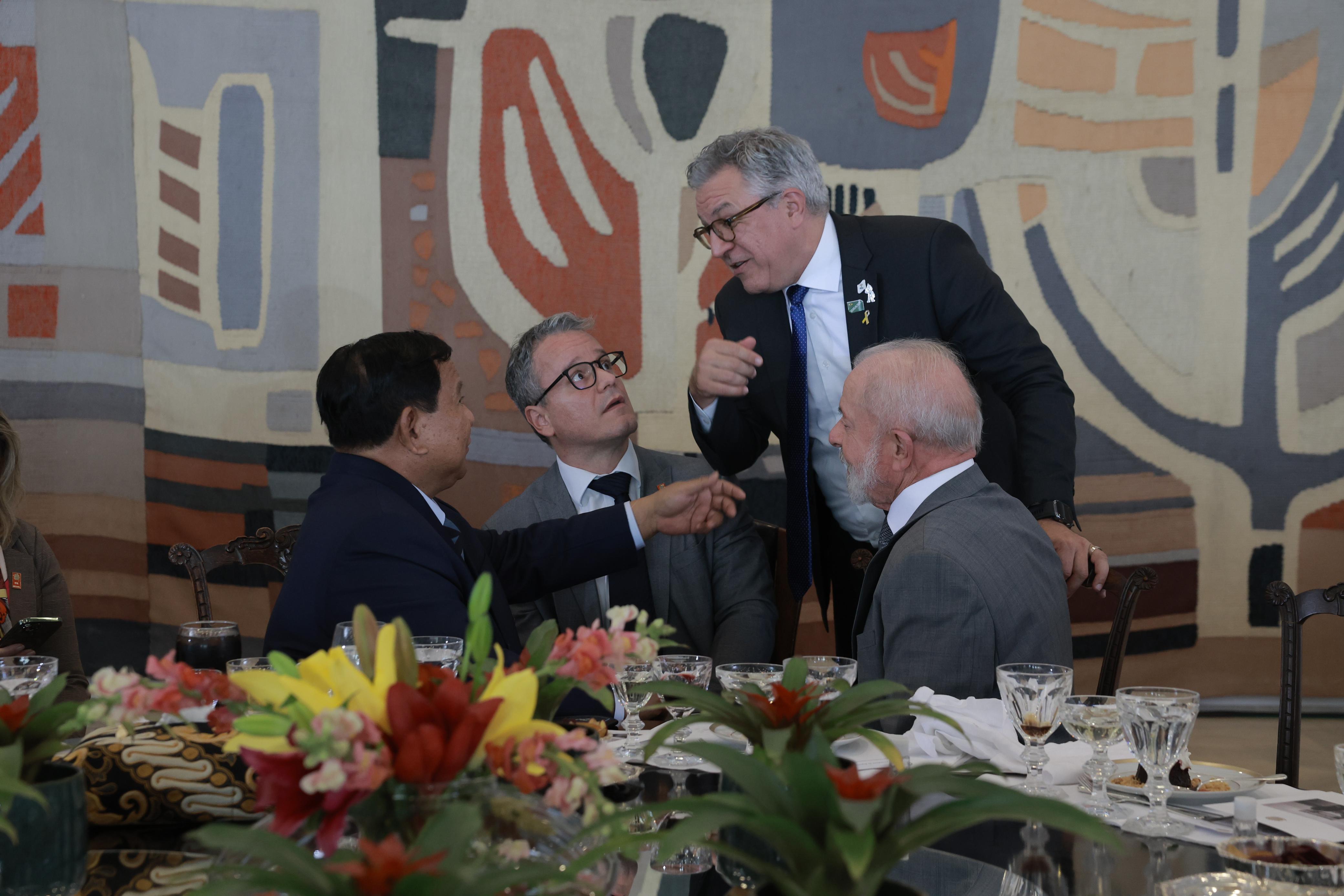 Presiden Prabowo Hadiri Jamuan Santap Siang Kenegaraan Bersama Presiden Lula di Brasilia (SinPo.id/Setpres)