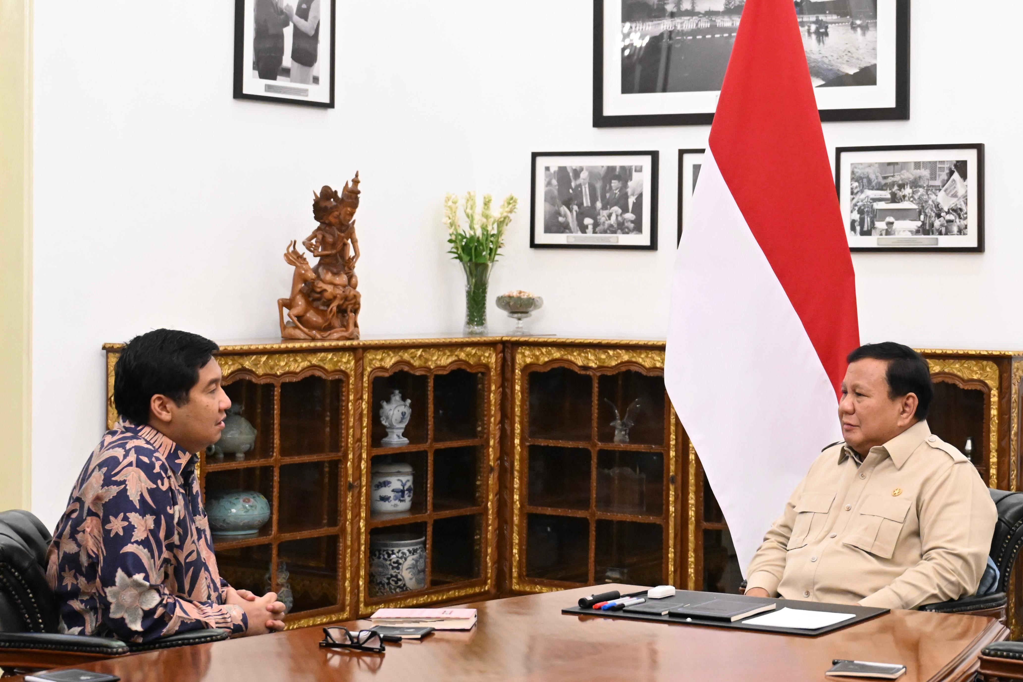 Presiden Prabowo bersama Menteri PKP Maruarar Sirait (SinPo.id/Setpres)