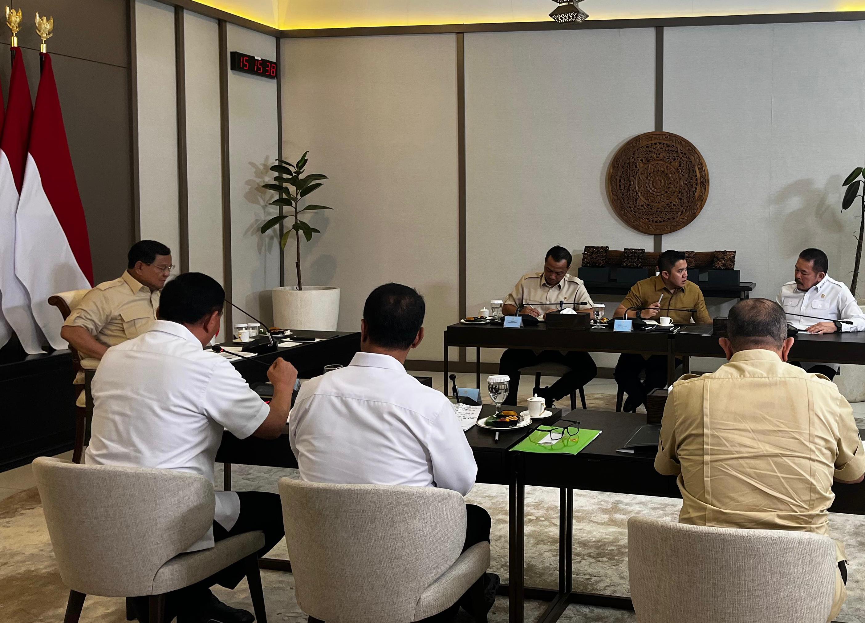 Presiden Prabowo pimpin Rapat Terbatas di Hari Minggu (SinPo.id/Setpres)