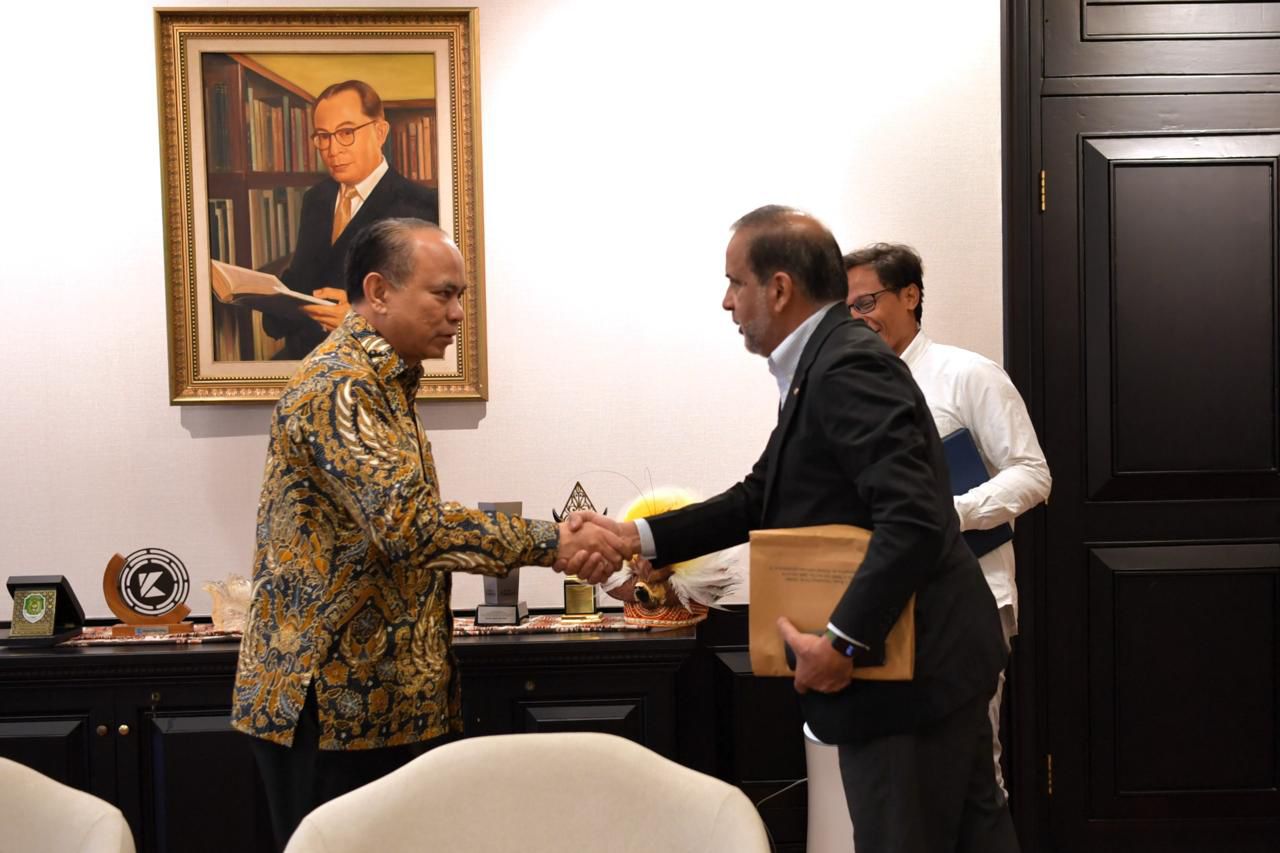 Menkop Budi menerima kedatangan Regional Director of ICA Balu lyer. (SinPo.id/dok. Kemenkop)
