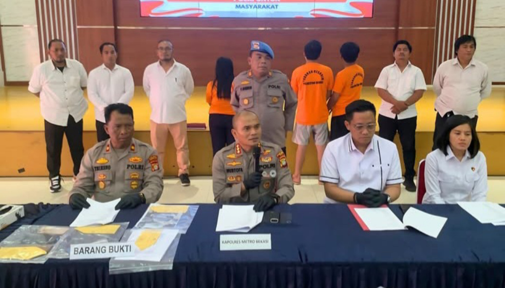 Konferensi pers penipuan berkedok lowongan kerja (SinPo.id/ Dok.Polres Metro Bekasi)