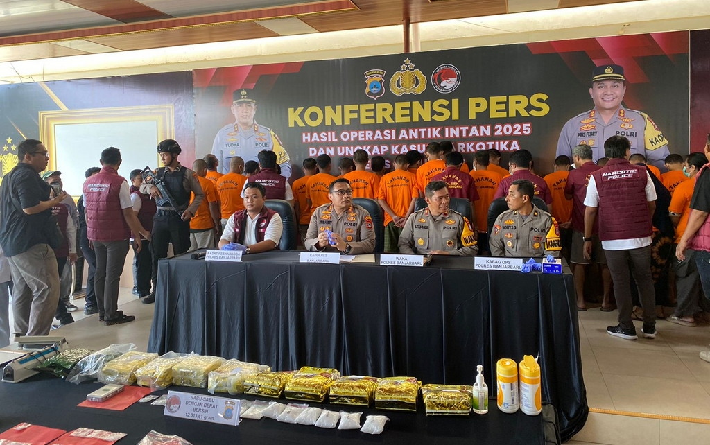Konferensi pers kasus sabu di Mapolres Banjarbaru (SinPo.id/ Humas Polri)