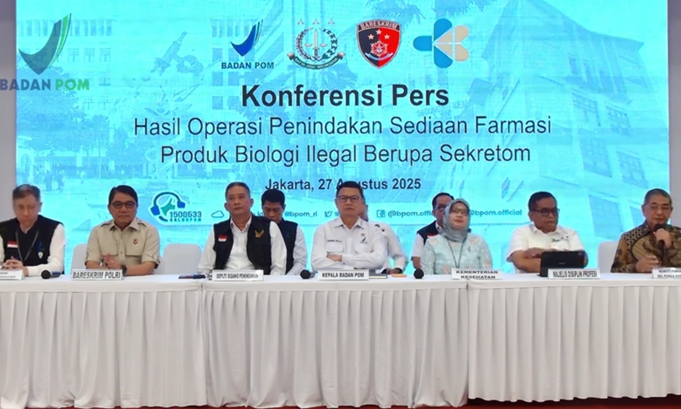 Kepala BPOM Taruna Ikrar menggelar konferensi pers. (SinPo.id/tangkap layar)