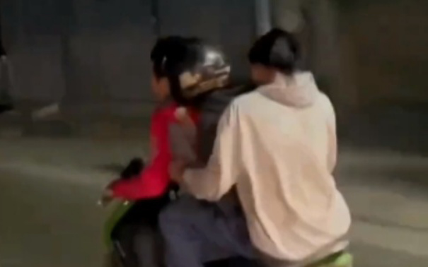 Tiga remaja yang membawa sajam ditangkap (SinPo.id/Tangkapan layar)