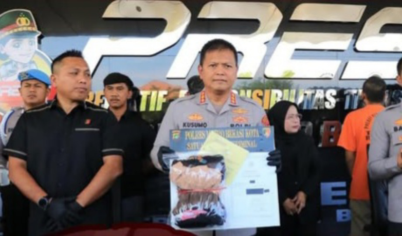 Konferensi pers kasus pencabulan di SMP Babelan Bekasi (SinPo.id/Humas Polres Bekasi Kota)