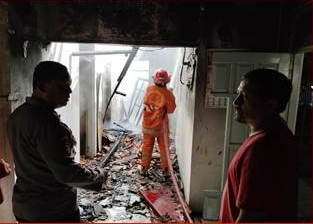 Kebakaran rumah di Pekalongan (SinPo.id/ Humas Polri)