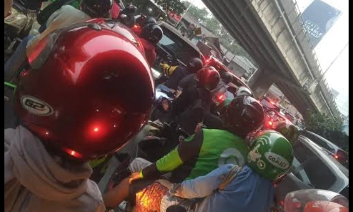 Macet di Jalan TB Simatupang (SinPo.id/ Instagram)
