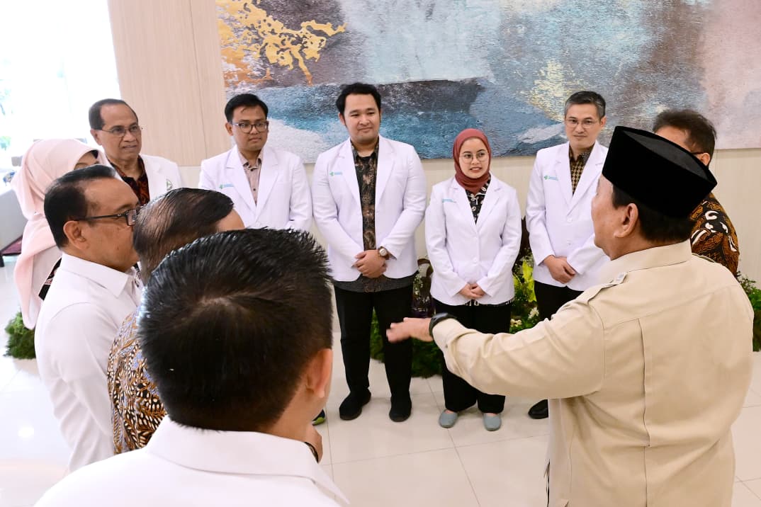 Presiden Prabowo Subianto bersama para Dokter (SinPo.id/Setpres)