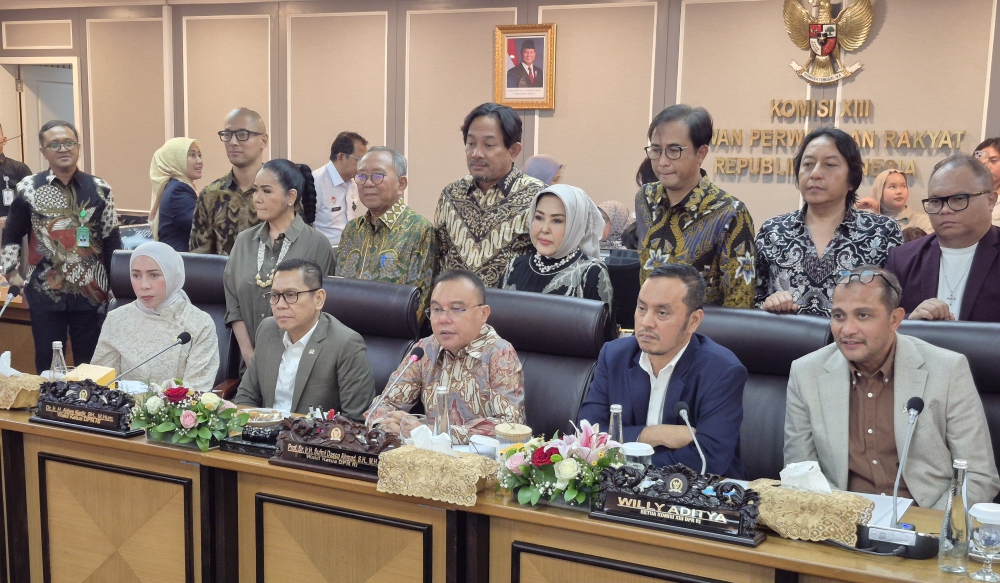 Pimpinan DPR bertemu LMKN membahas polemik royalti musik (SinPo.id/ Galuh Ratnatika)