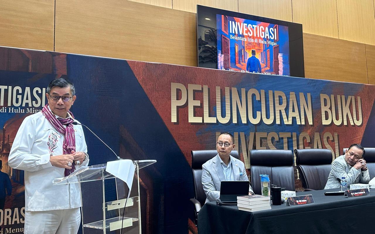 Anggota DPR RI Fraksi Partai Demokrat, Hinca IP Pandjaitan, di peluncuran buku berjudul 'Investigasi Belantara Izin di Hulu Migas: Kolaborasi Sebagai Kunci Menuju Swasembada Energi'. Istimewa