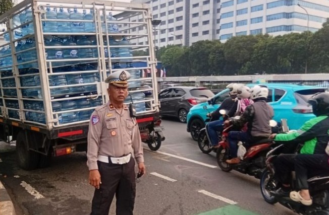 Situasi lalulintas di depan gedung DPR (SinPo.id/Dok.TMJ PMJ)