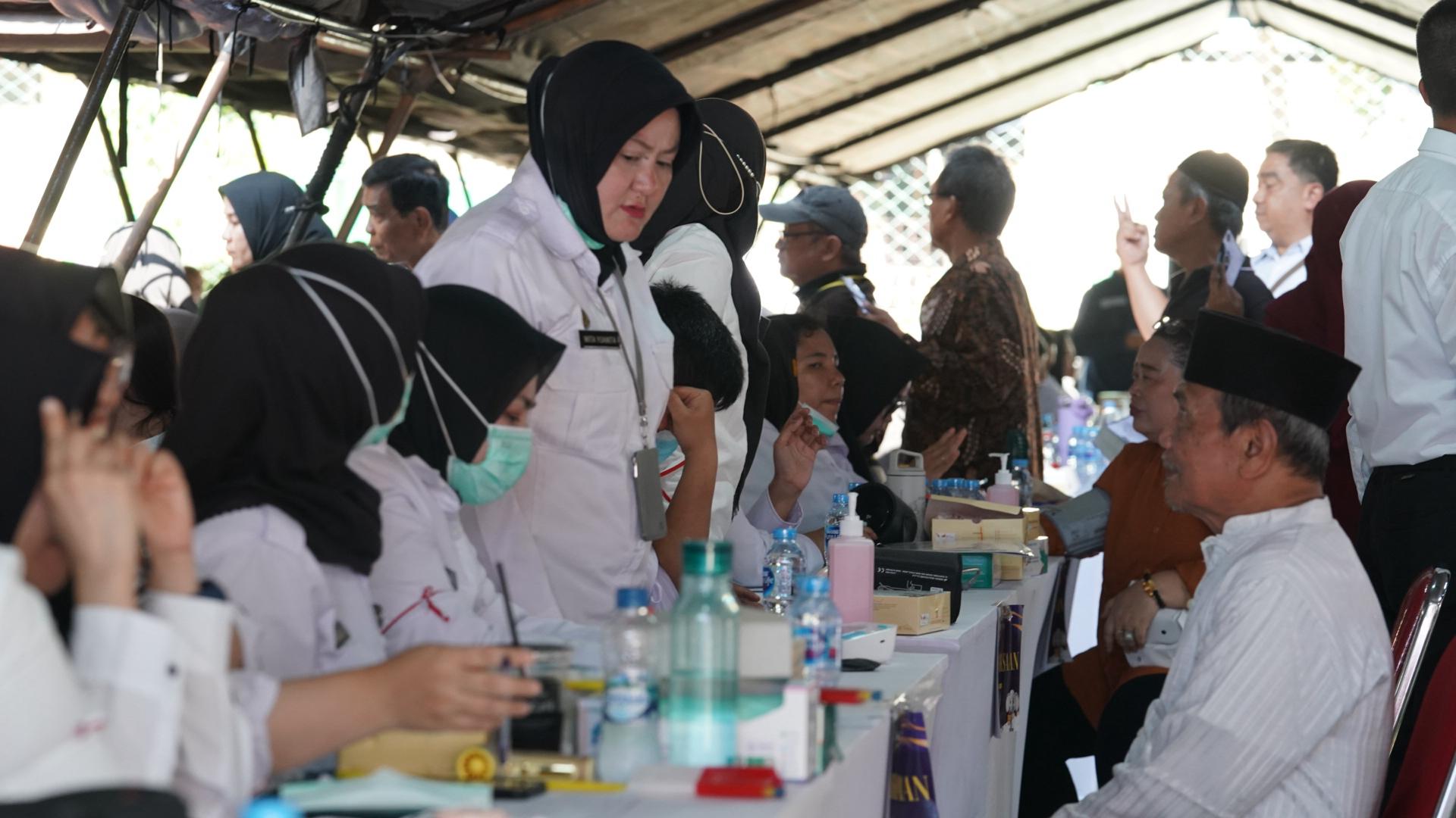 Pengobatan gratis untuk warga Cipinang (Sinpo.id/Kemenimipas)