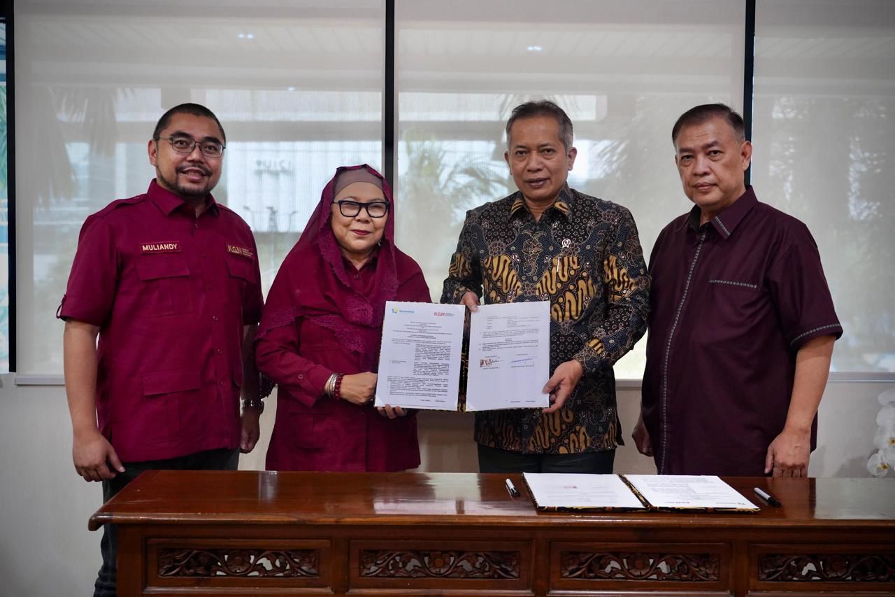 Wamenkop Ferry Juliantono dan Ketum KGN, Jasmin Kartiasa Setiawan (SinPo.id/ Dok. Kemenkop)