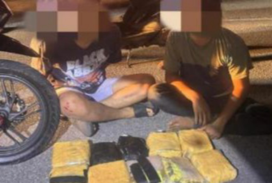 Dua kurir sabu yang ditangkap (SinPo.id/Dok.Polri)