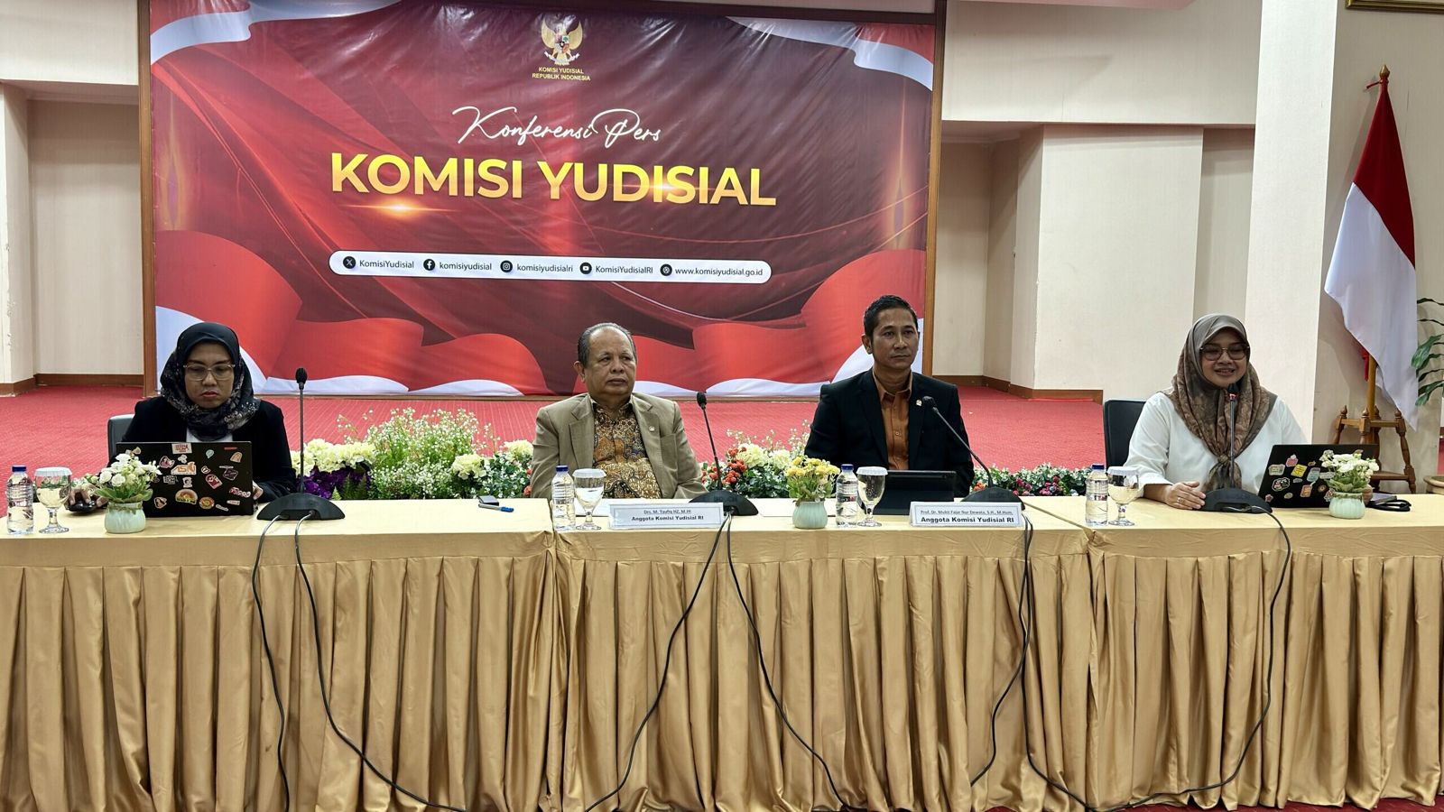 KY Umumkan 16 Calon Hakim Agung dan Hakim Ad Hoc HAM Lolos Seleksi 2025 (SinPo.id/Humas KY)
