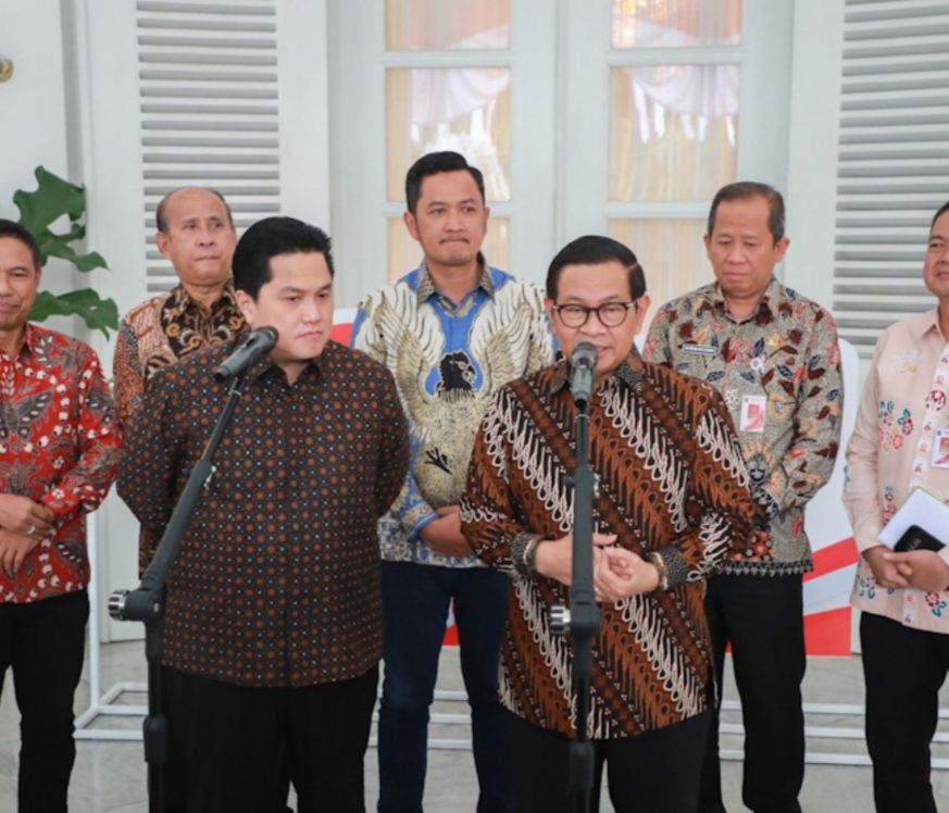 Gubernur DKI Jakarta Pramono Anung dan Ketum PSSI Erick Thohir (SinPo.id/ Dok. Pemprov DKI)