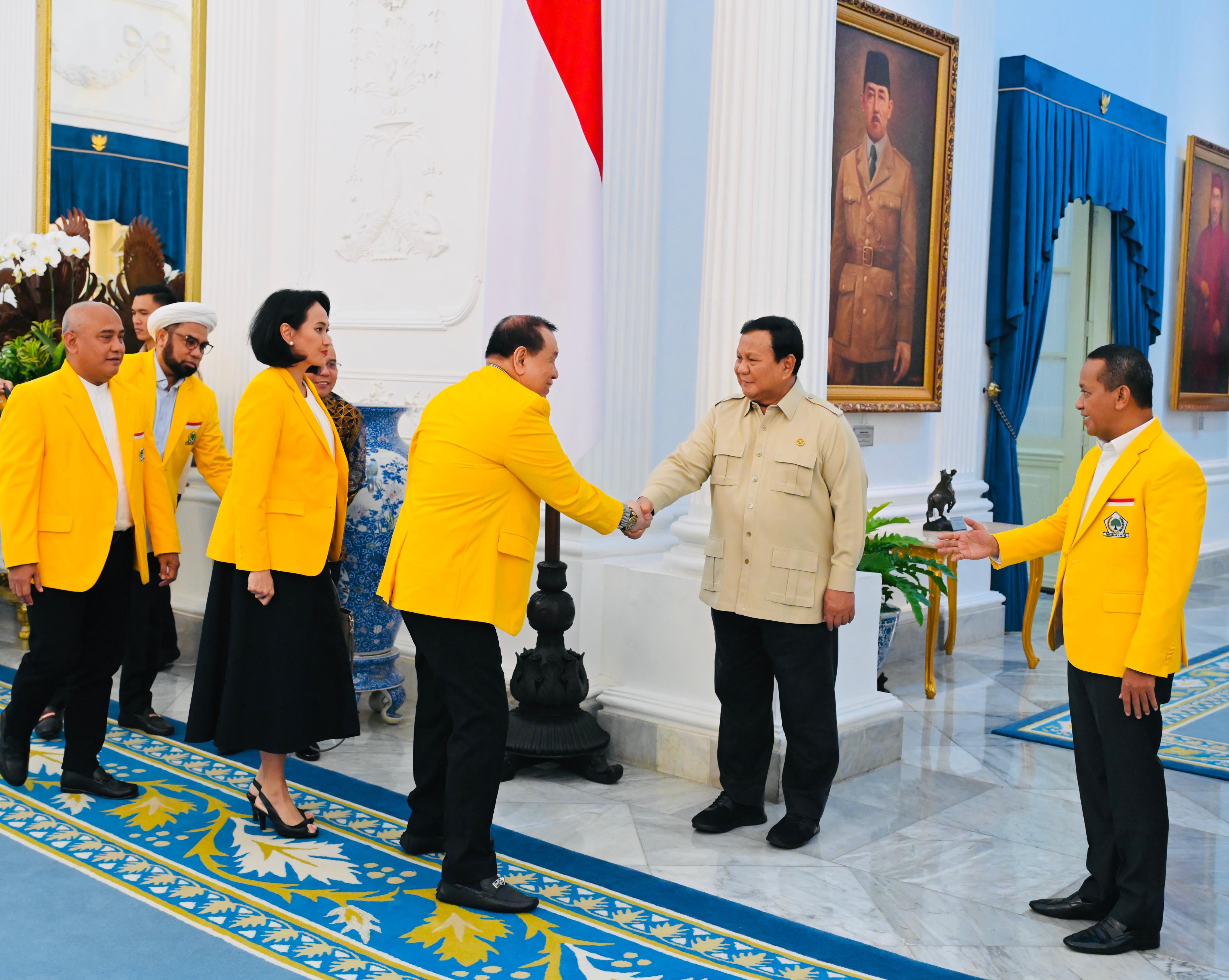 Presiden Prabowo menerima kunjungan Pengurus Partai Golkar di Istana Negara  (SinPo.id/Setpres)