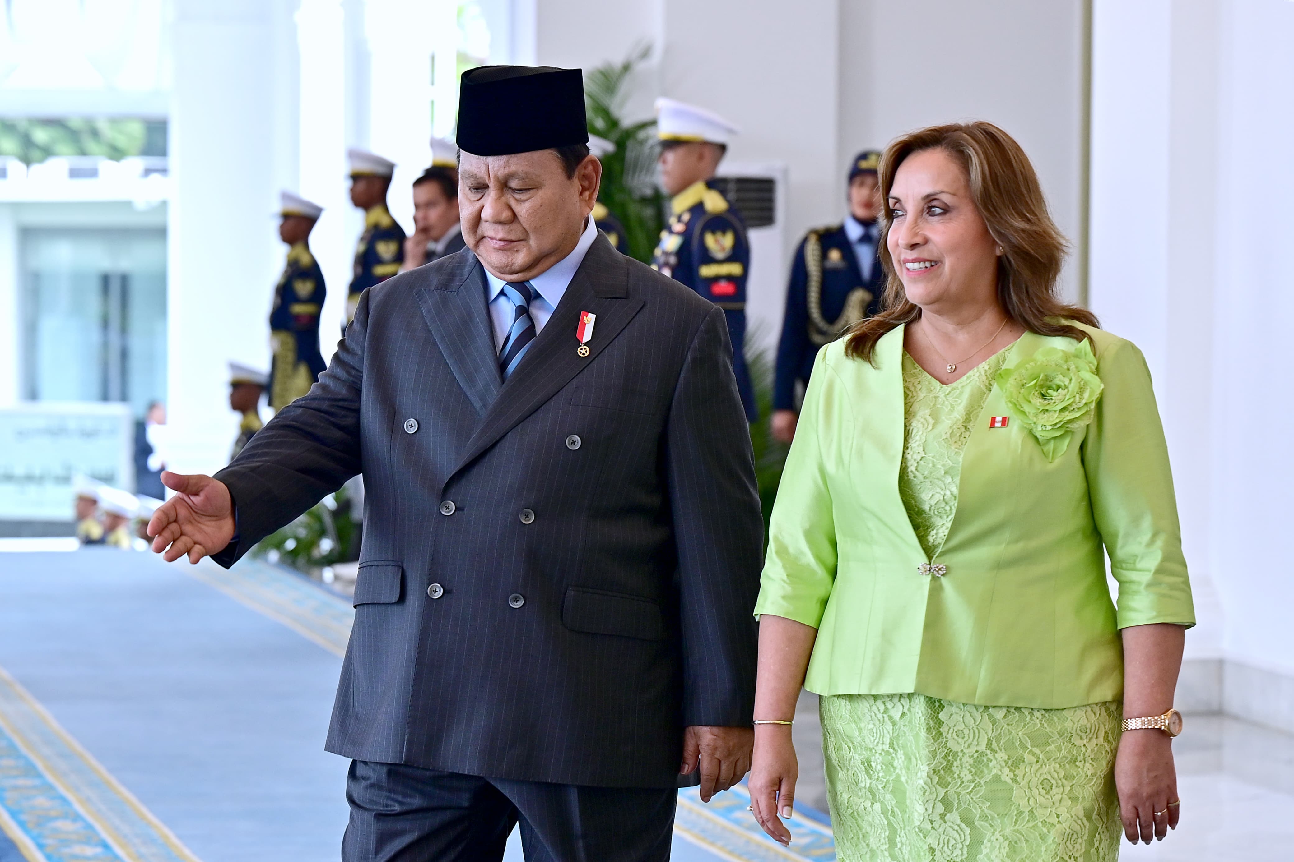 Presiden Prabowo bersama Presiden Peru Dina Boluarte (SinPo.id/Setpres)
