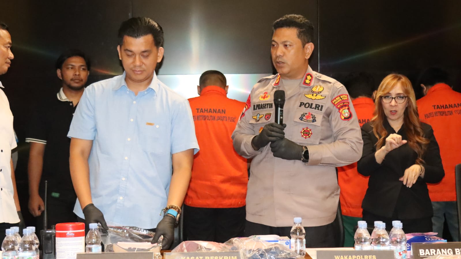 Konfrensi pers penganiayaan suporter di GBK (SinPo.id/Dok.Polres Jakpus)