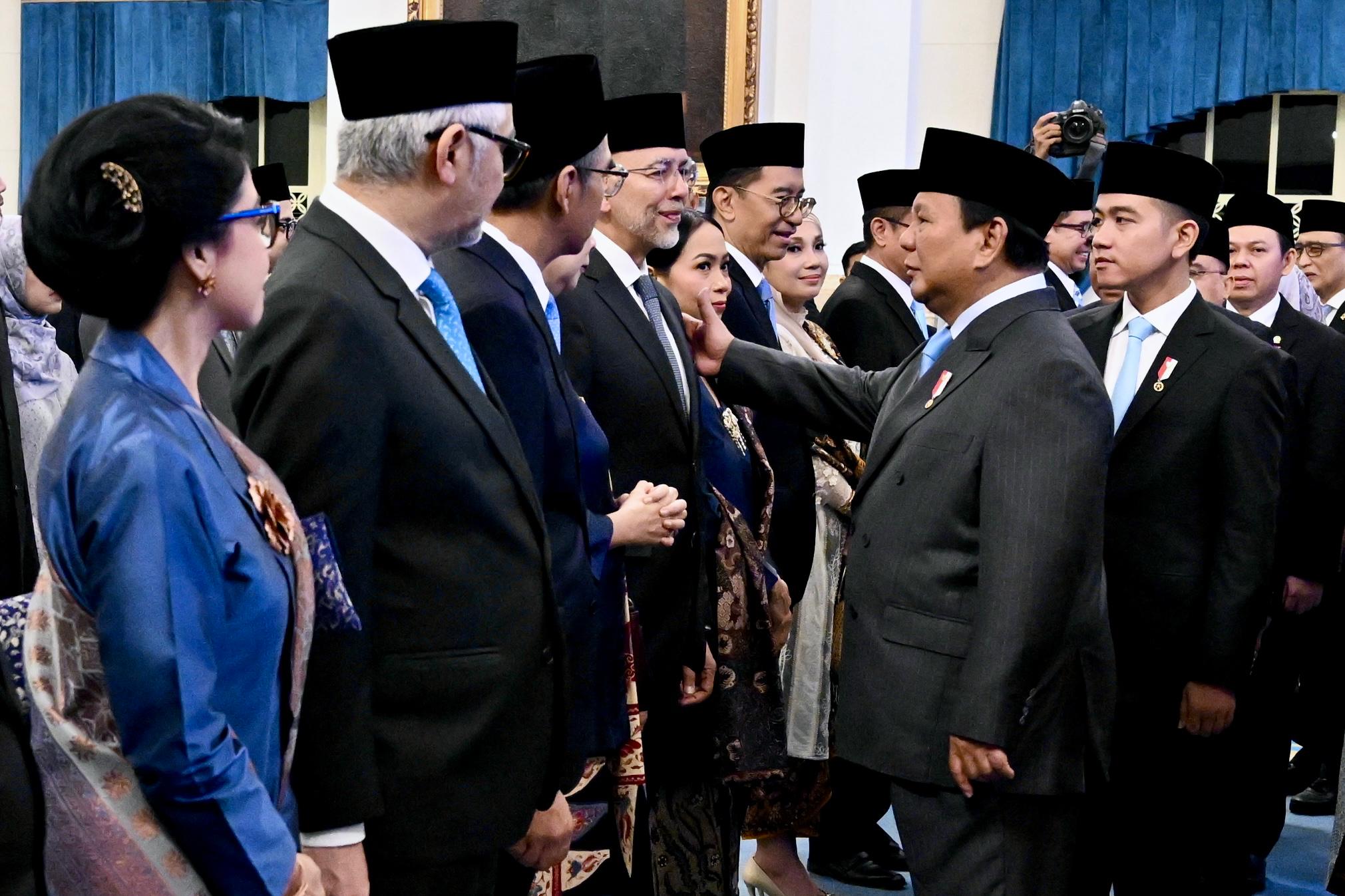 Presiden Prabowo Resmi Lantik 8 Duta Besar Luar Biasa dan Berkuasa Penuh (SinPo.id/Setpres)