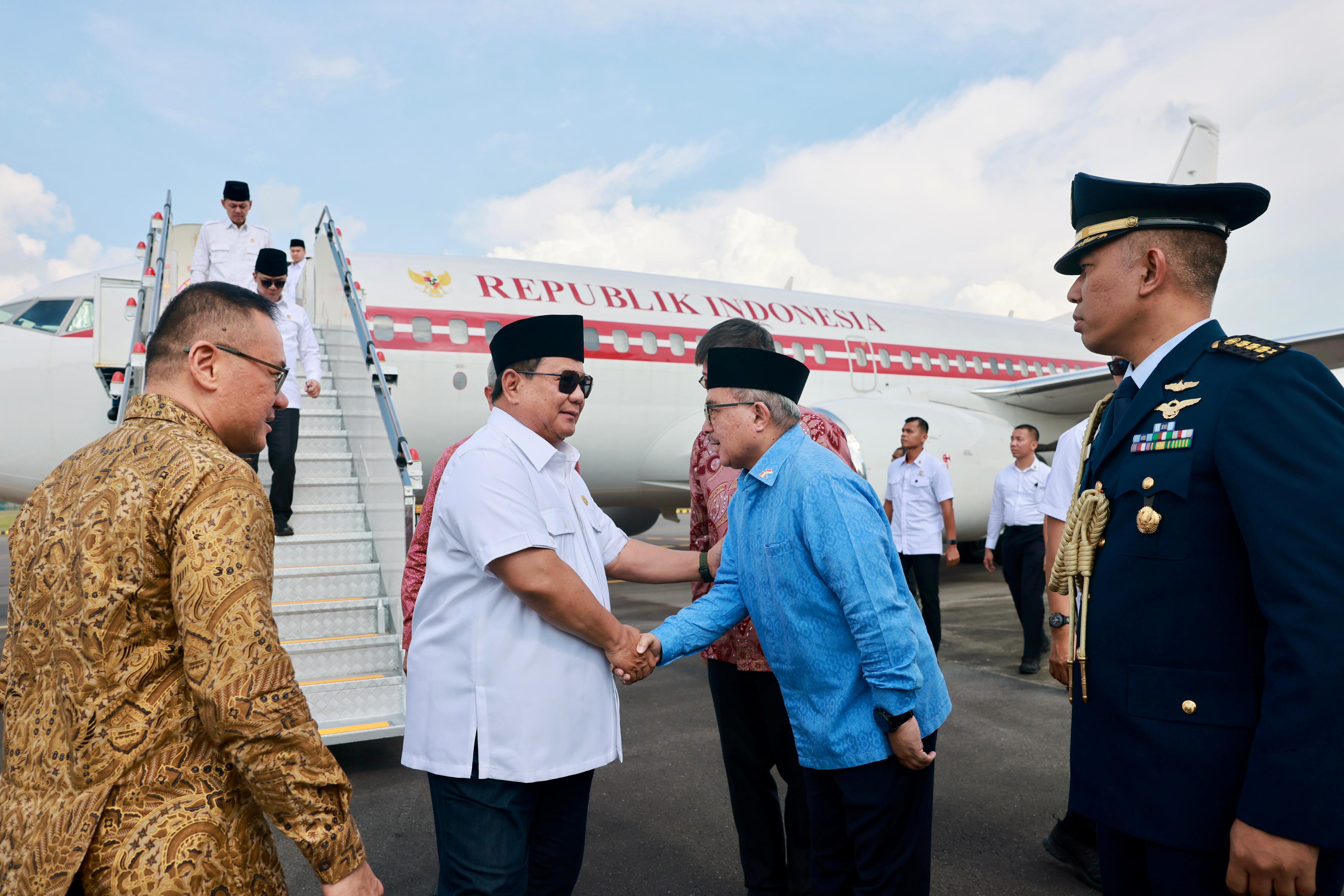 Presiden Prabowo Tiba di Singapura untuk Hadiri Parade Hari Nasional (SinPo.id/Setpres)