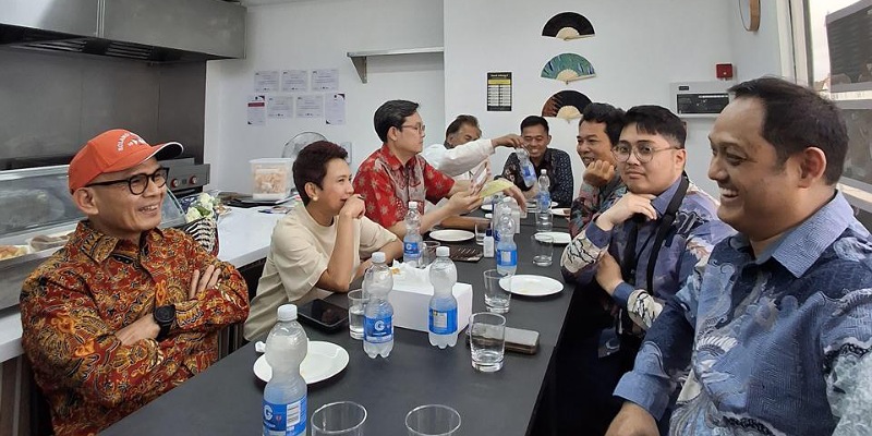 Suasana hangat di Restoran Kelapa Gading, London (Sinpo.id/Tim Media)