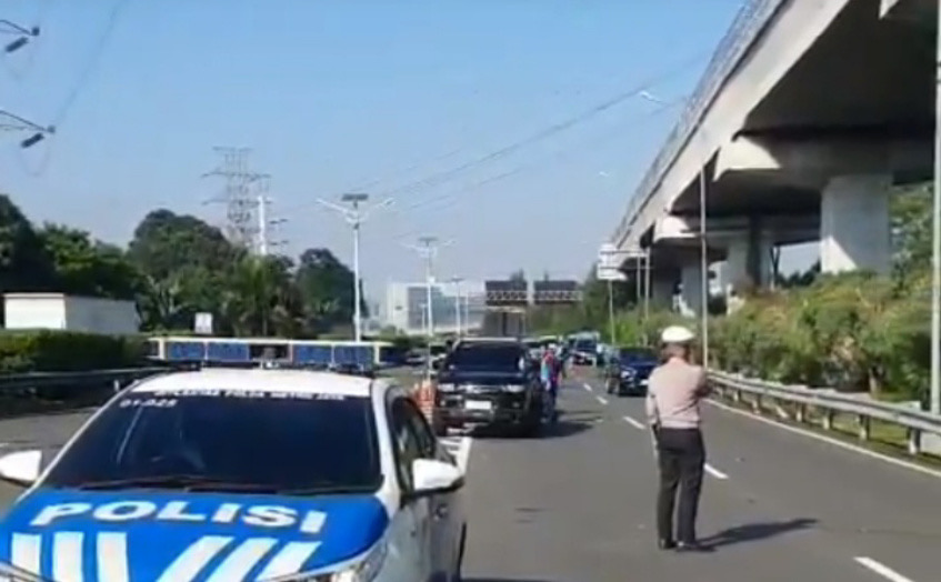 Situasi lalu lintas di Tol Simpang Cawang (SinPo.id/TMC Polda Metro Jaya)