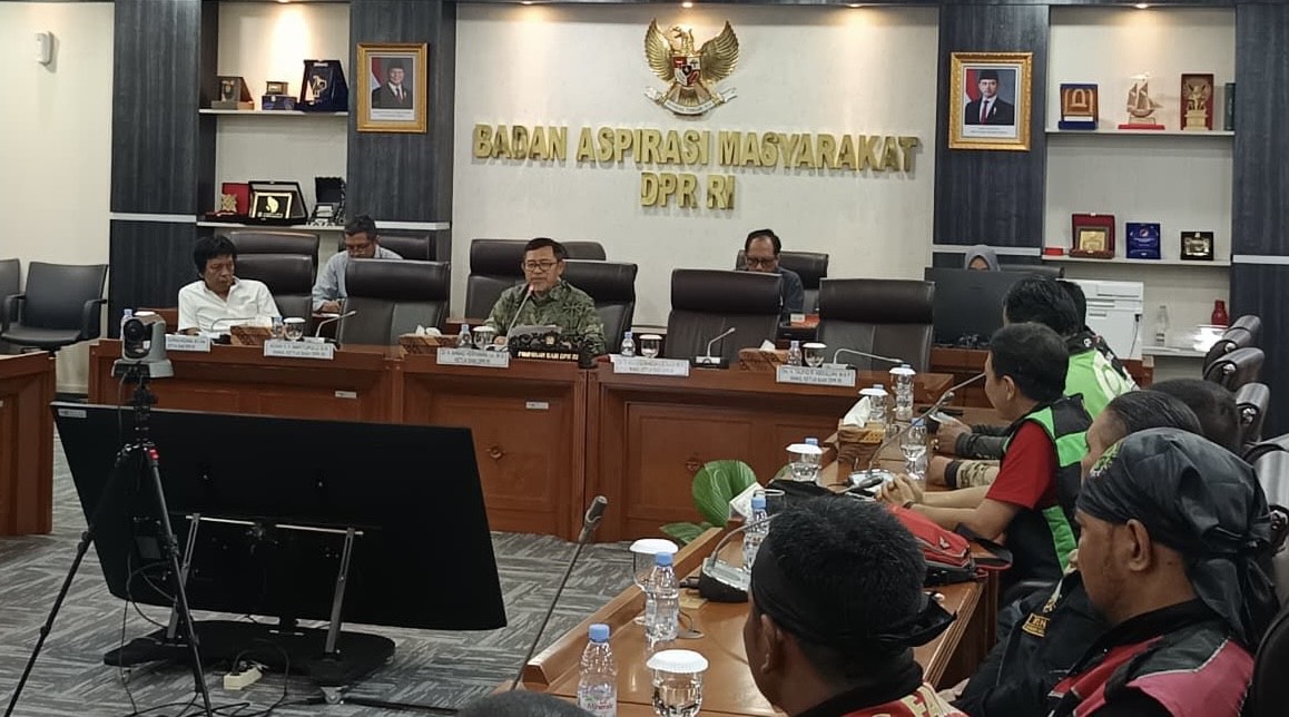 BAM DPR RI Terima Aspirasi Ojol Terkait Potongan Aplikator 10 Persen (SinPo.id/Juven)