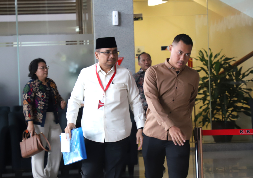 Eks Menteri Agama Yaqut Cholil Qoumas menjalani pemeriksaan sebagai saksi terkait dugaan kasus Kouta haji (Ashar/SinPo.id)