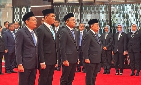 Empat Pejabat Tinggi Mayda Kementerian ESDM yang dilantik Menteri Bahlil Lahadalia. (SinPo.id/dok. ESDM)