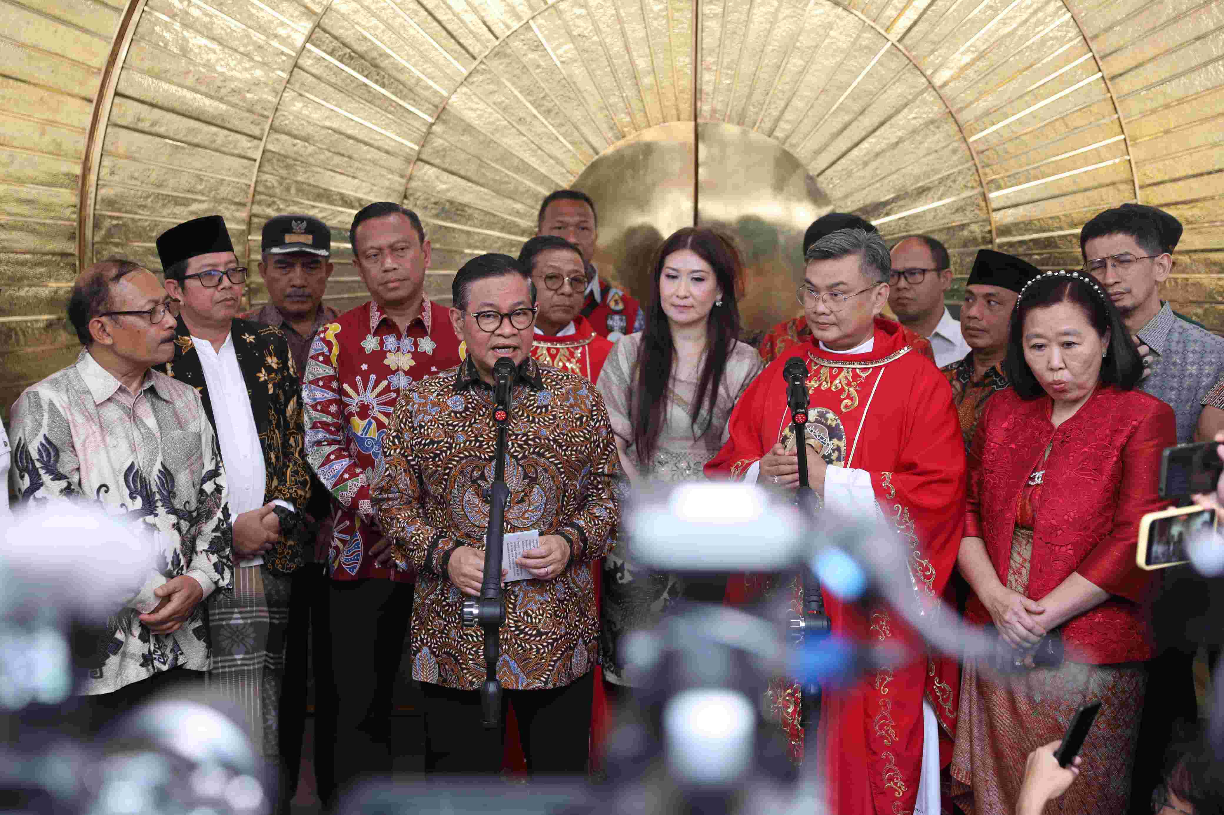 Gubernur DKI Jakarta Pramono Anung saat resmikan Gereja Katolik Kalvari Paroki (SinPo.id/ Dok. Pemprov DKI)