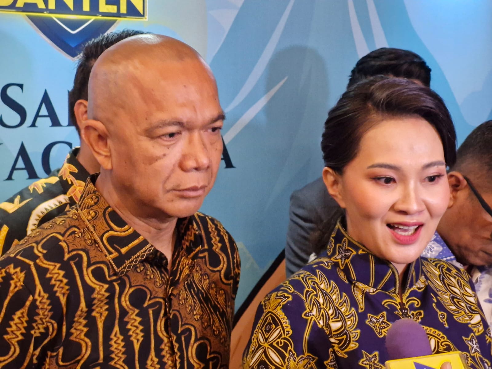Gubernur Maluku Utara Sherly Tjoanda (kanan) usai menghadiri diskusi yang digelar Nusantara TV bersama Kejati Banten di ICE BSD, Tangerang pada Senin, 29 September 2025. (SinPo.id/Istimewa)