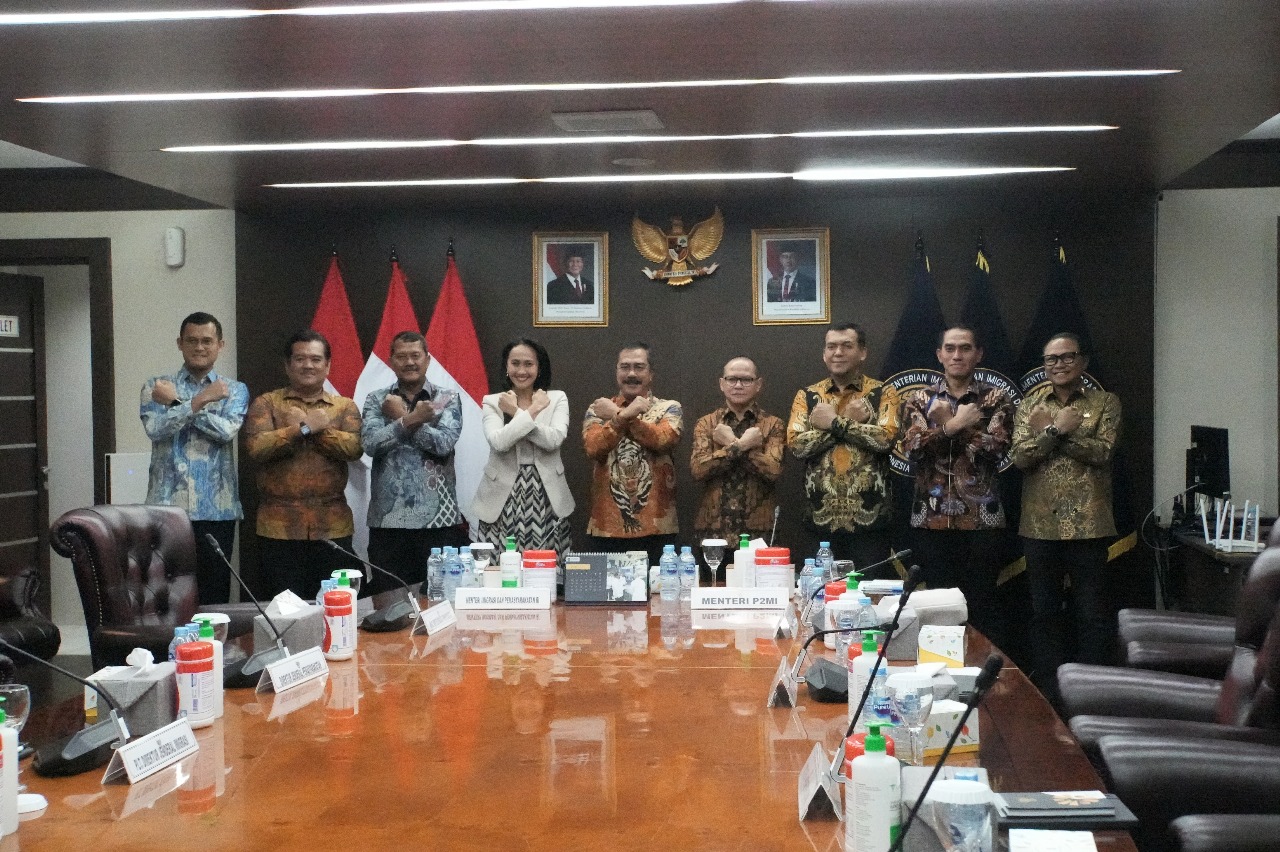 Menteri P2MI Mukhtarudin bersama jajarannya menemui Menteri Imipas Agus Andrianto (SinPo.id/ Dok. KP2MI)