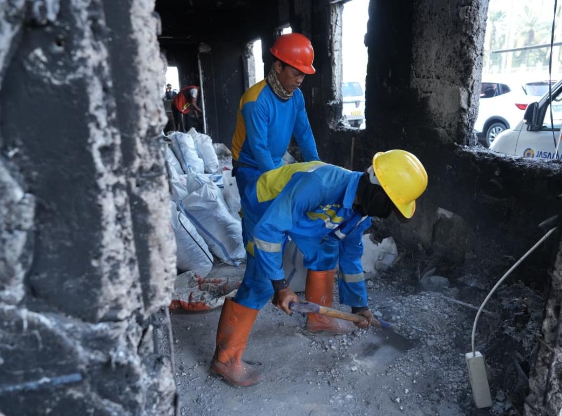 Ilustrasi perbaikan fasilitas umum yang rusak akibat demo. (SinPo.id/dok. KemenPU)