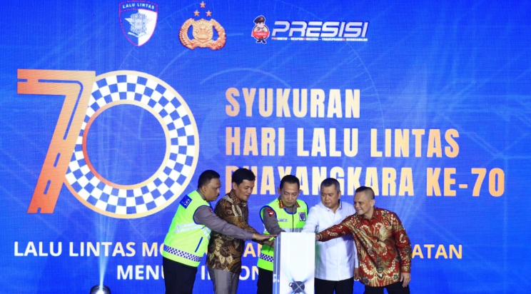 Kapolri saat menghadiri syukuran hari lalu lintas (SinPo.id/Dok.Polri)