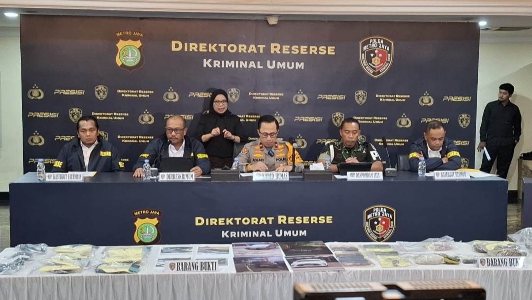 Konfrensi pers penculikan dan pembunuhan Kacab Bank (SinPo.id/Firdausi)