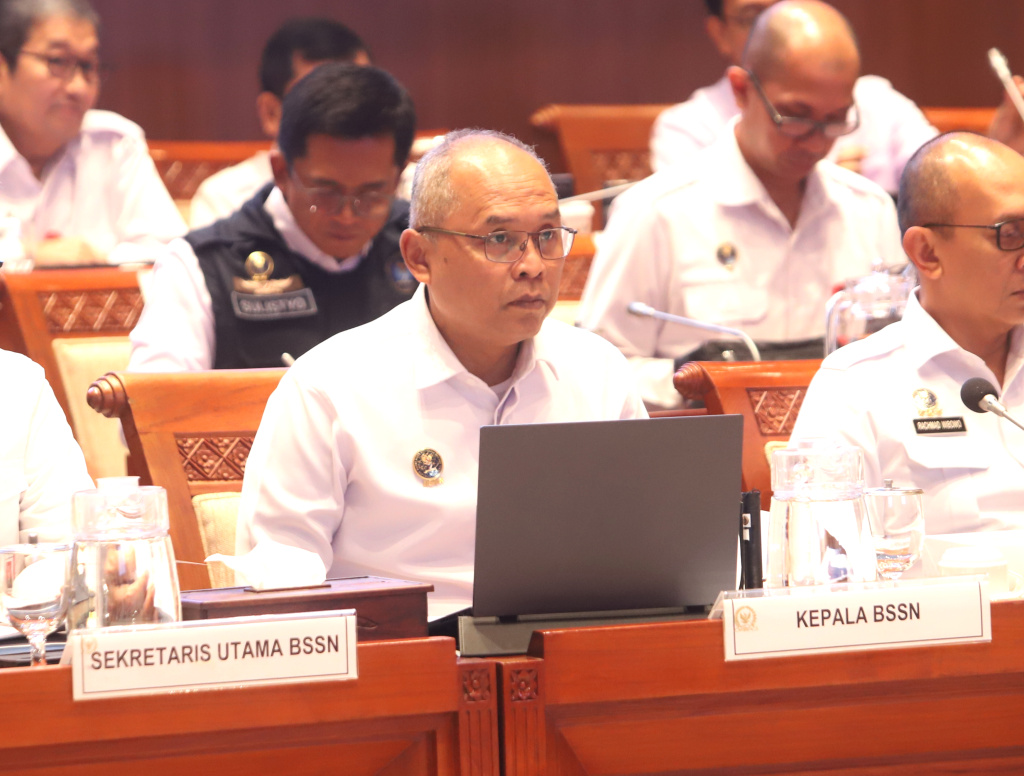 Komisi I DPR menggelar raker dengan BSSN dan Bakamla bahas Anggaran 2026 (Ashar/SinPo.id)