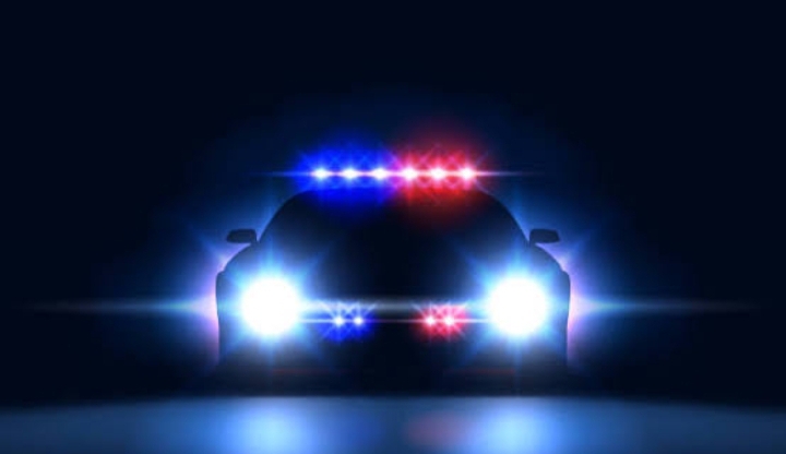 Ilustrasi mobil menggunakan strobo (SinPo.id/ iStock)