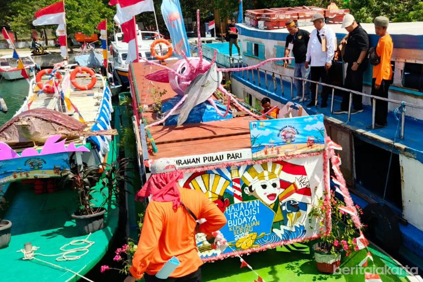Lomba perahu hias di Pantai Sakura (SinPo.id/ Beritajakarta)