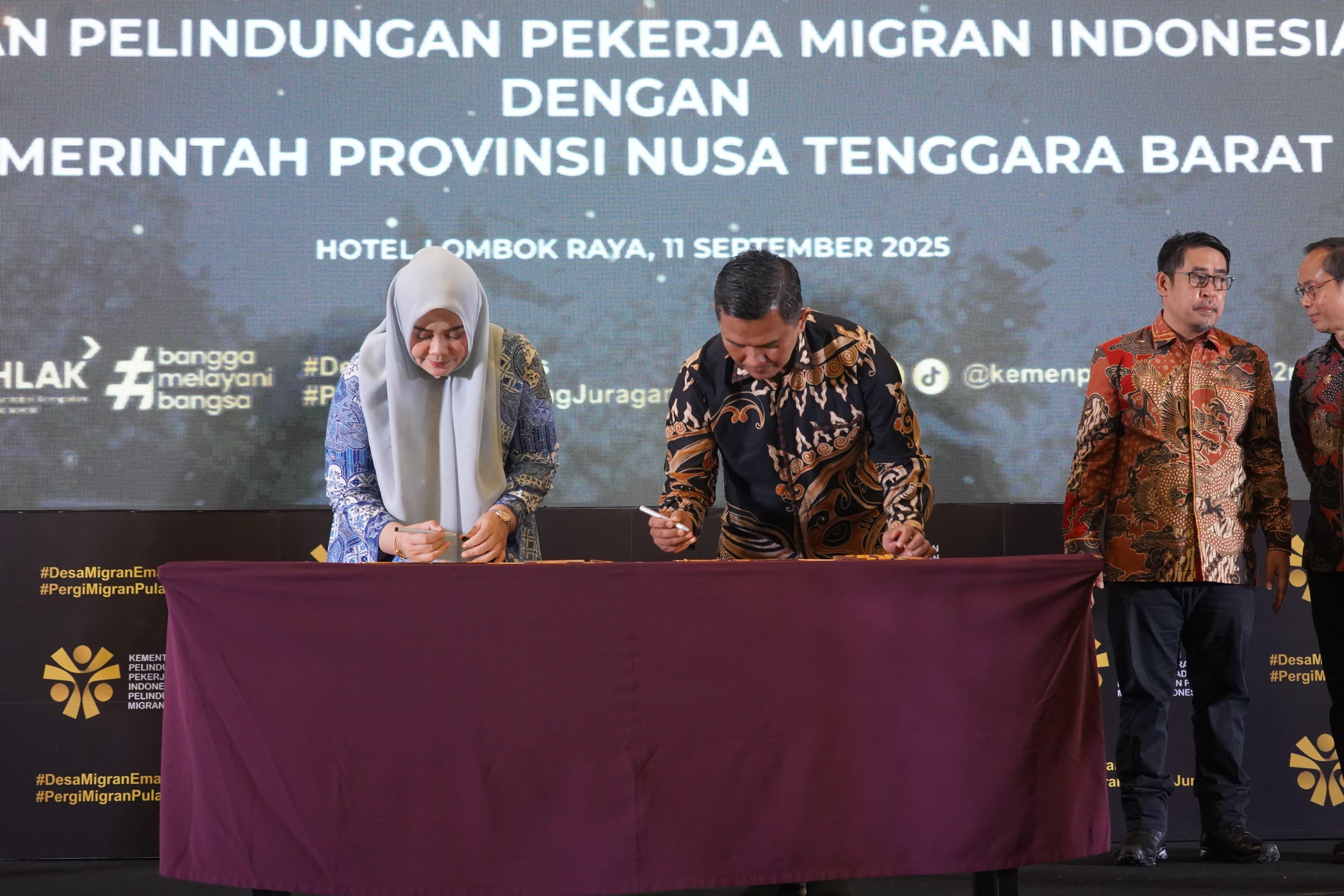 Menteri P2MI Mukhtarudin meresmikan Desa Migran di NTB secarq virtual. (SinPo.id/dok. KP2MI)