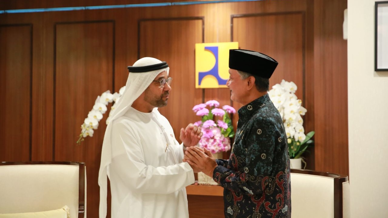 Menteri PU Dody Hanggodo menerima kedatangan Dubes UEA Abdulla Salem Al Dhaheri. (SinPo.id/dok. KemenPU)