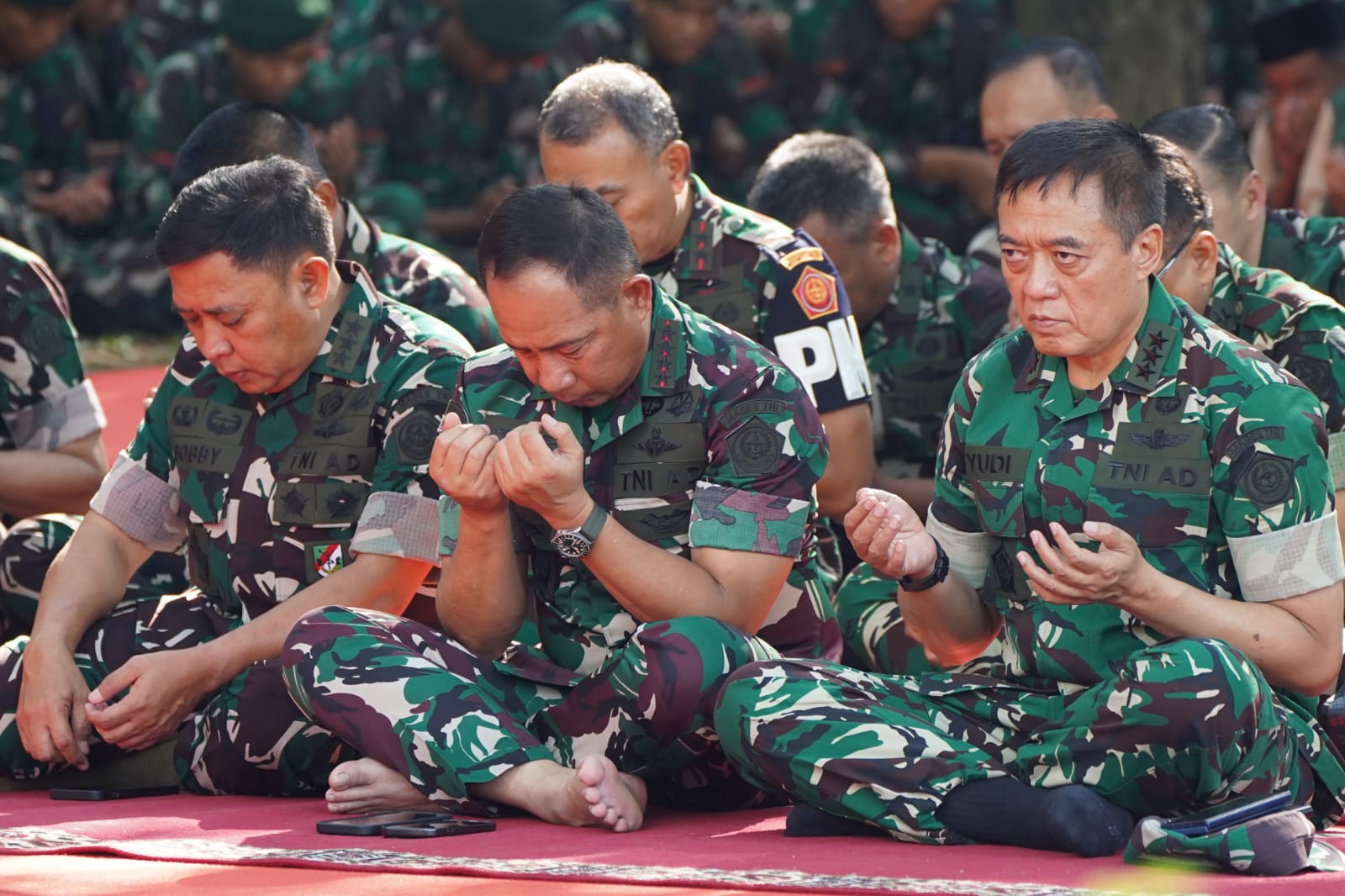 Panglima TNI Menggelar Doa Istighosah di Monas (SinPo id/PuspenTNI)