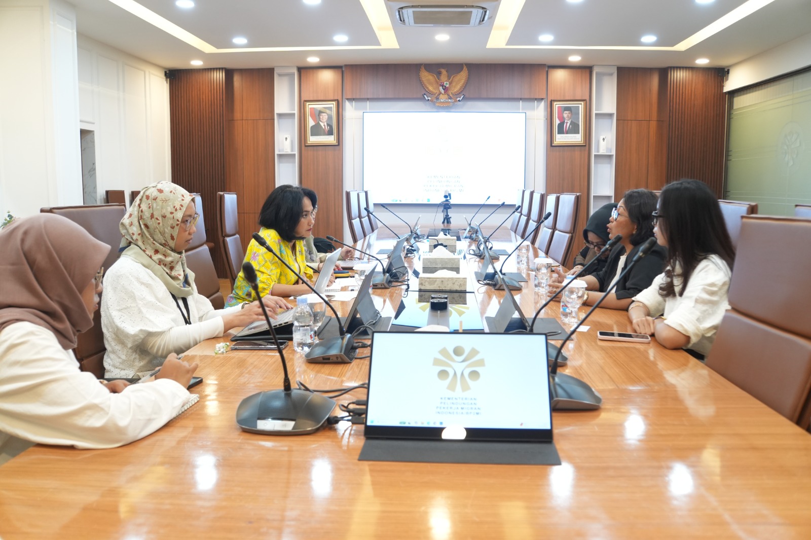 Wamen P2MI Christina Aryani menerima audiensi Chuah Support Services PTY LTD. (SinPo.id/dok. KP2MI)