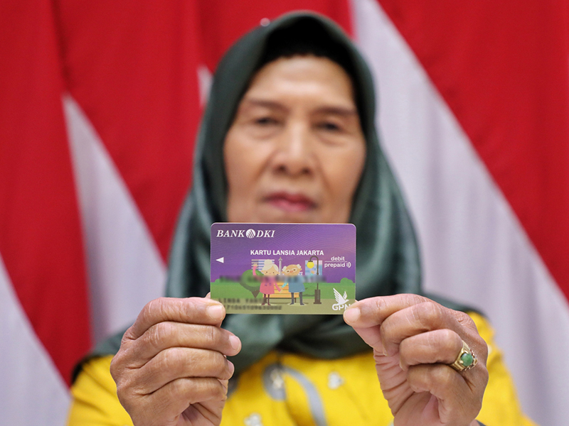 Ilustrasi penerima Bansos Pemprov DKI (SinPo.id/Beritajakarta)